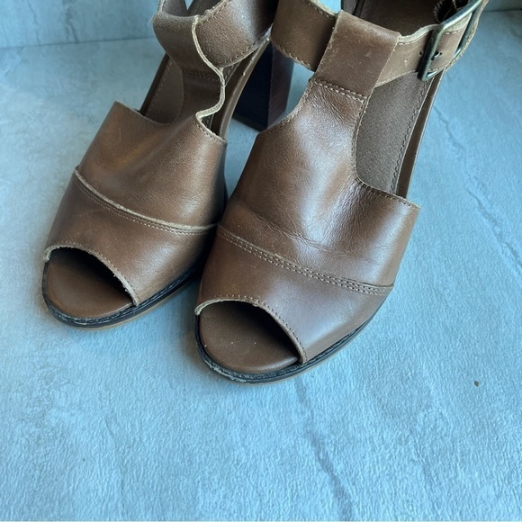 Nine West Lucasir cognac tan leather t-strap heels block heel 6.5M - Picture 2 of 9
